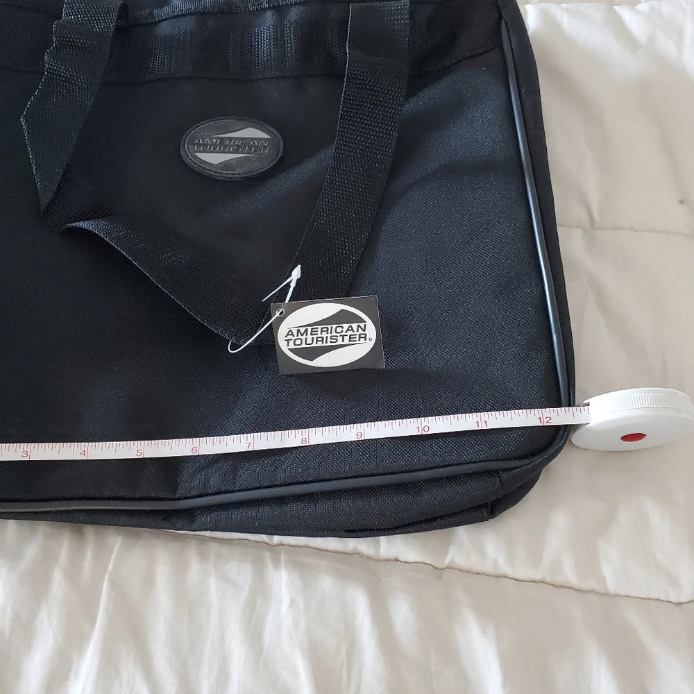 American Tourister personal carryon tote  bag Or Tablet Carrier